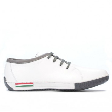 Teenagers stylish, elegant shoes 309 white