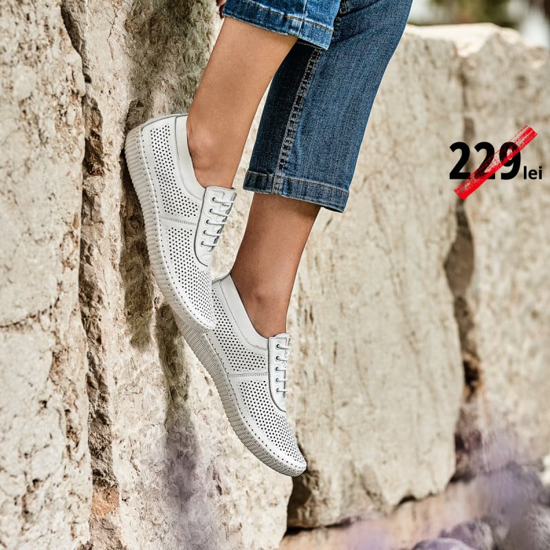 Women loafers, moccasins 6034 white lifestyle