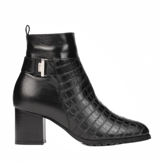 Women boots 1169 black