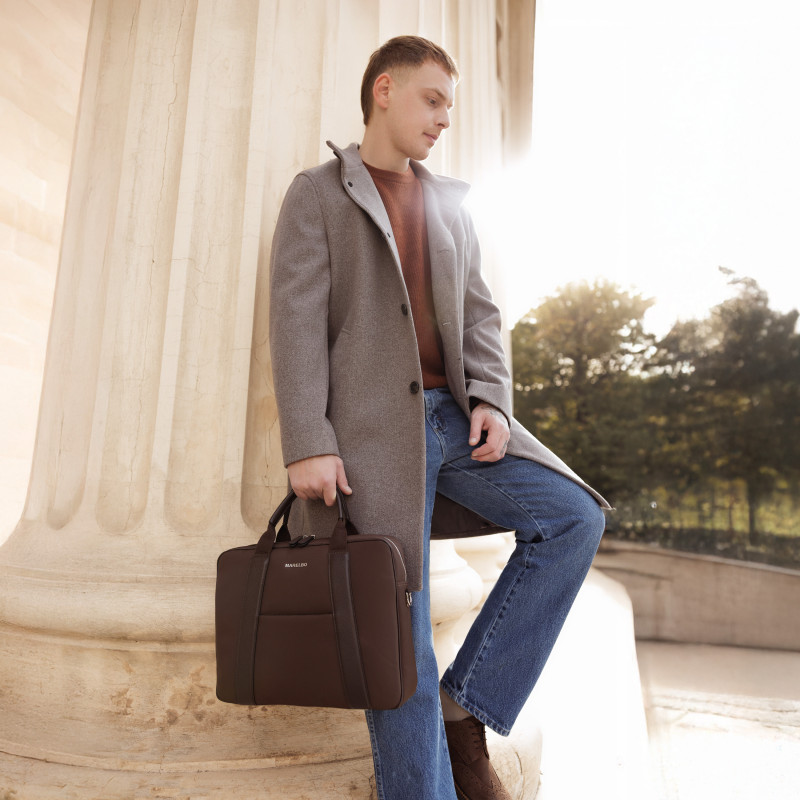 Geanta laptop 306g 01 espresso lifestyle