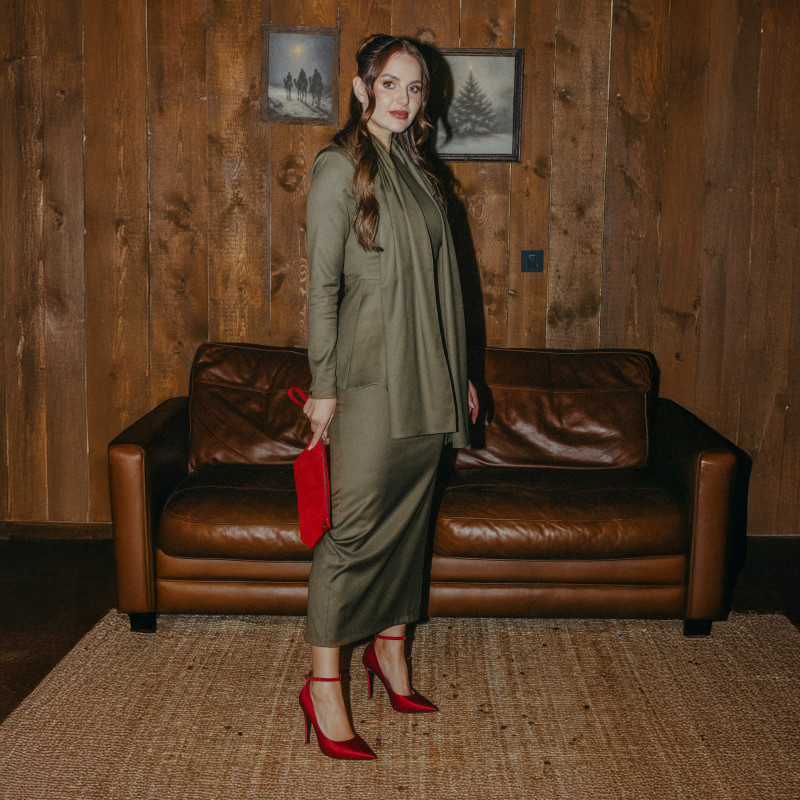 Geanta dama de mana 211g suede red lifestyle