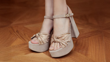 Care sunt sandalele elegante perfecte pentru orice eveniment din acest sezon?