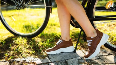 Cum porti pantofi sport de dama la tinutele de vara aceasta?
